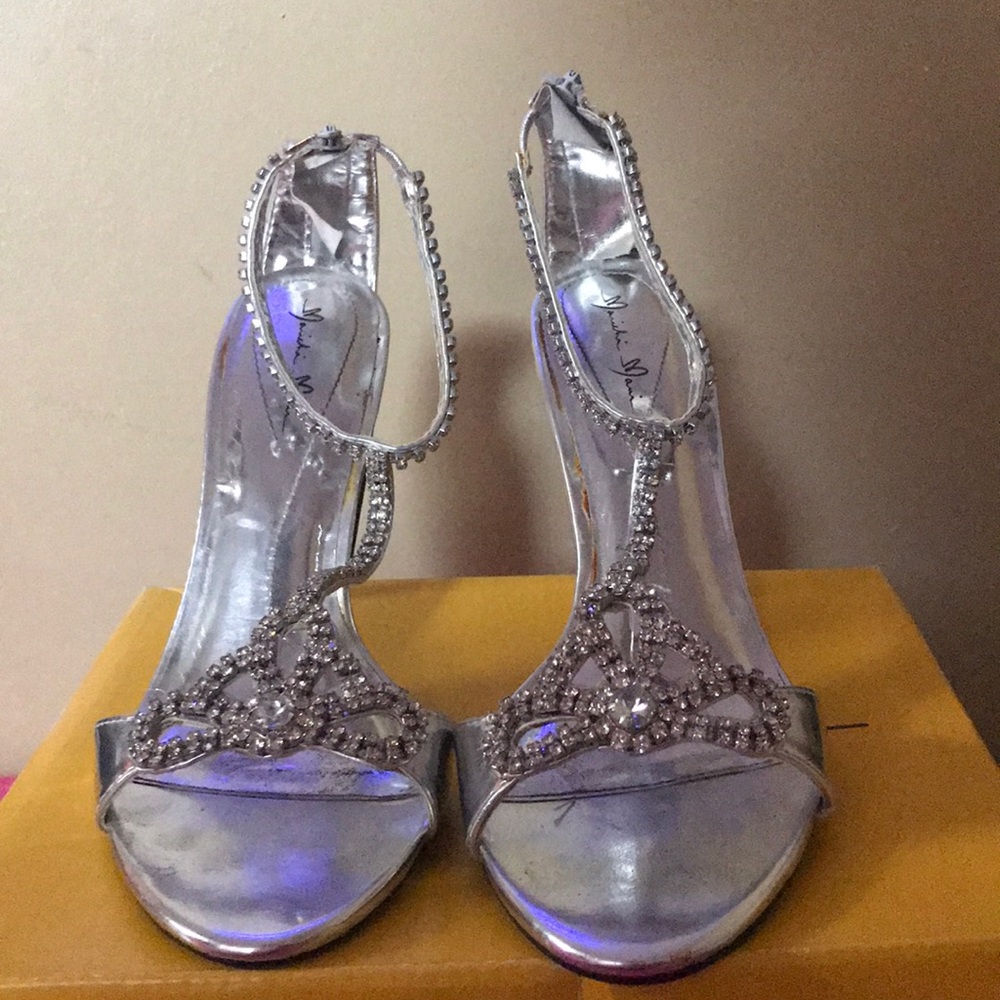 Diamond stoned heels